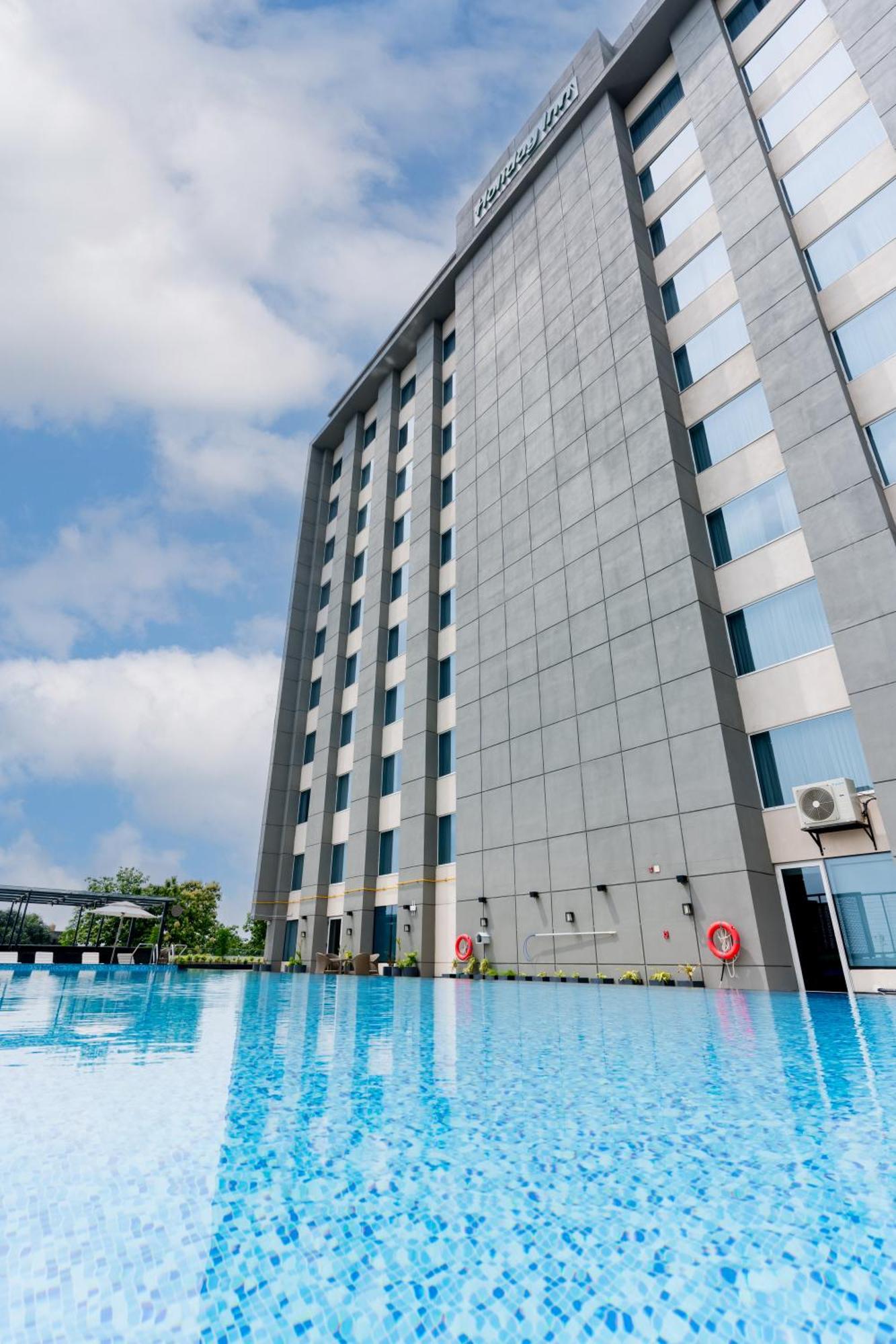 Holiday Inn Lucknow Airport By Ihg エクステリア 写真