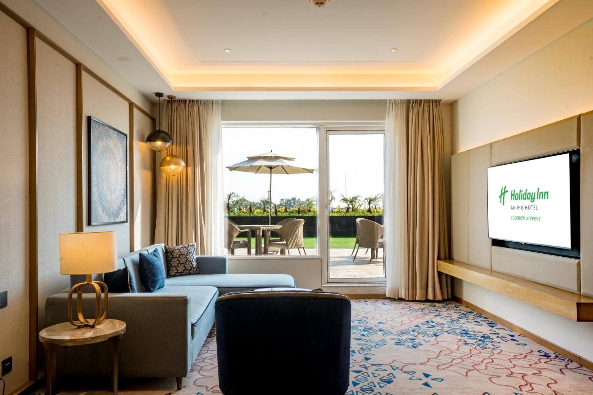 Holiday Inn Lucknow Airport By Ihg エクステリア 写真