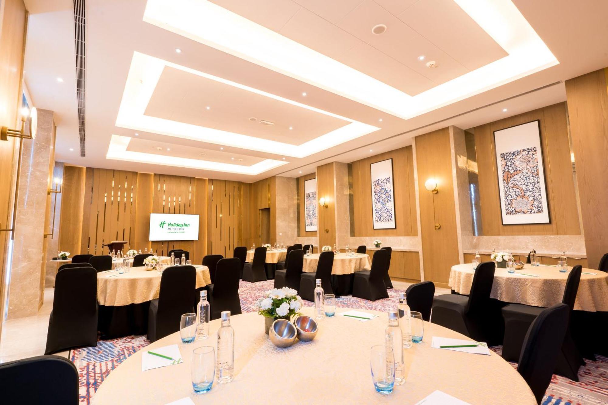Holiday Inn Lucknow Airport By Ihg エクステリア 写真