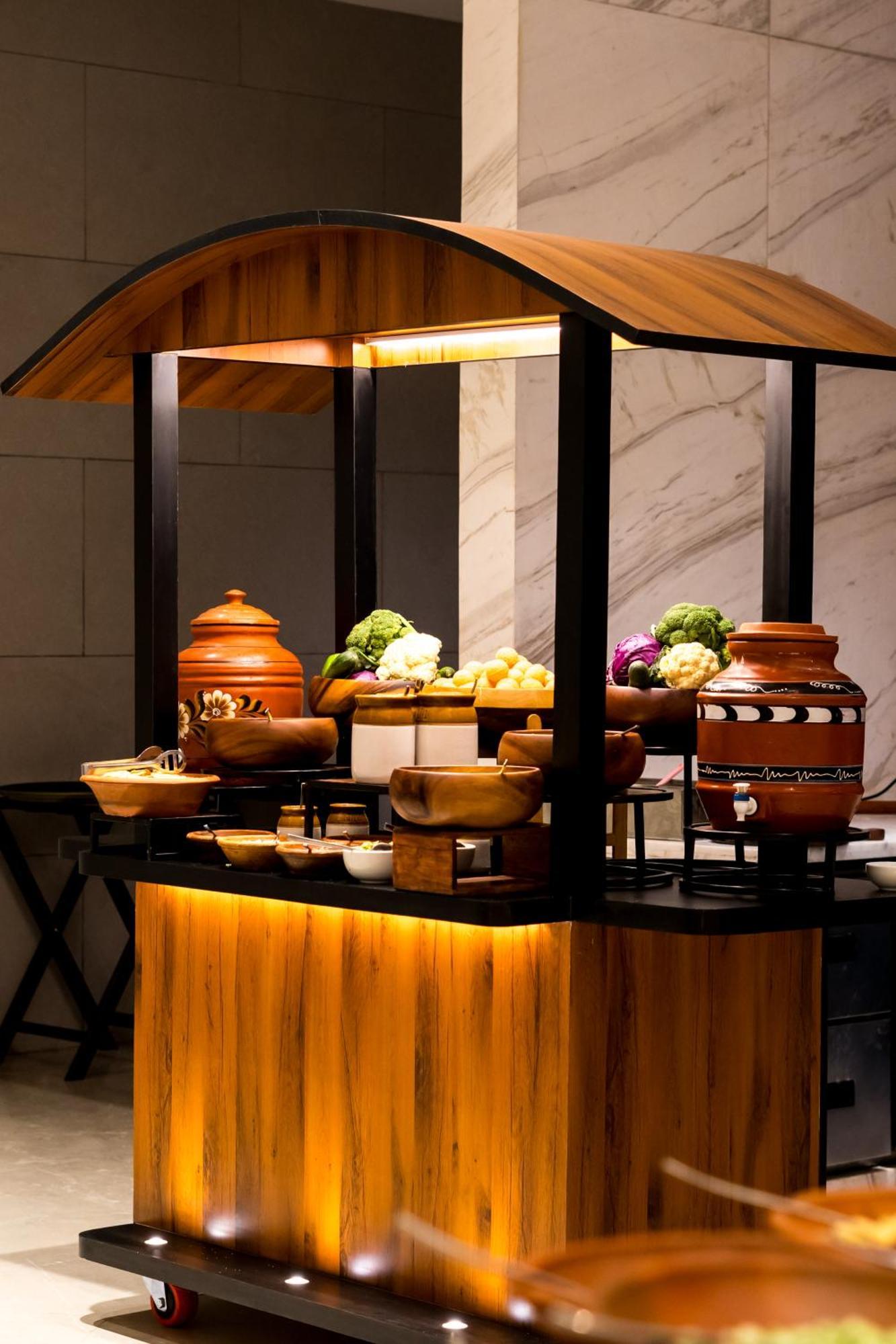Holiday Inn Lucknow Airport By Ihg エクステリア 写真