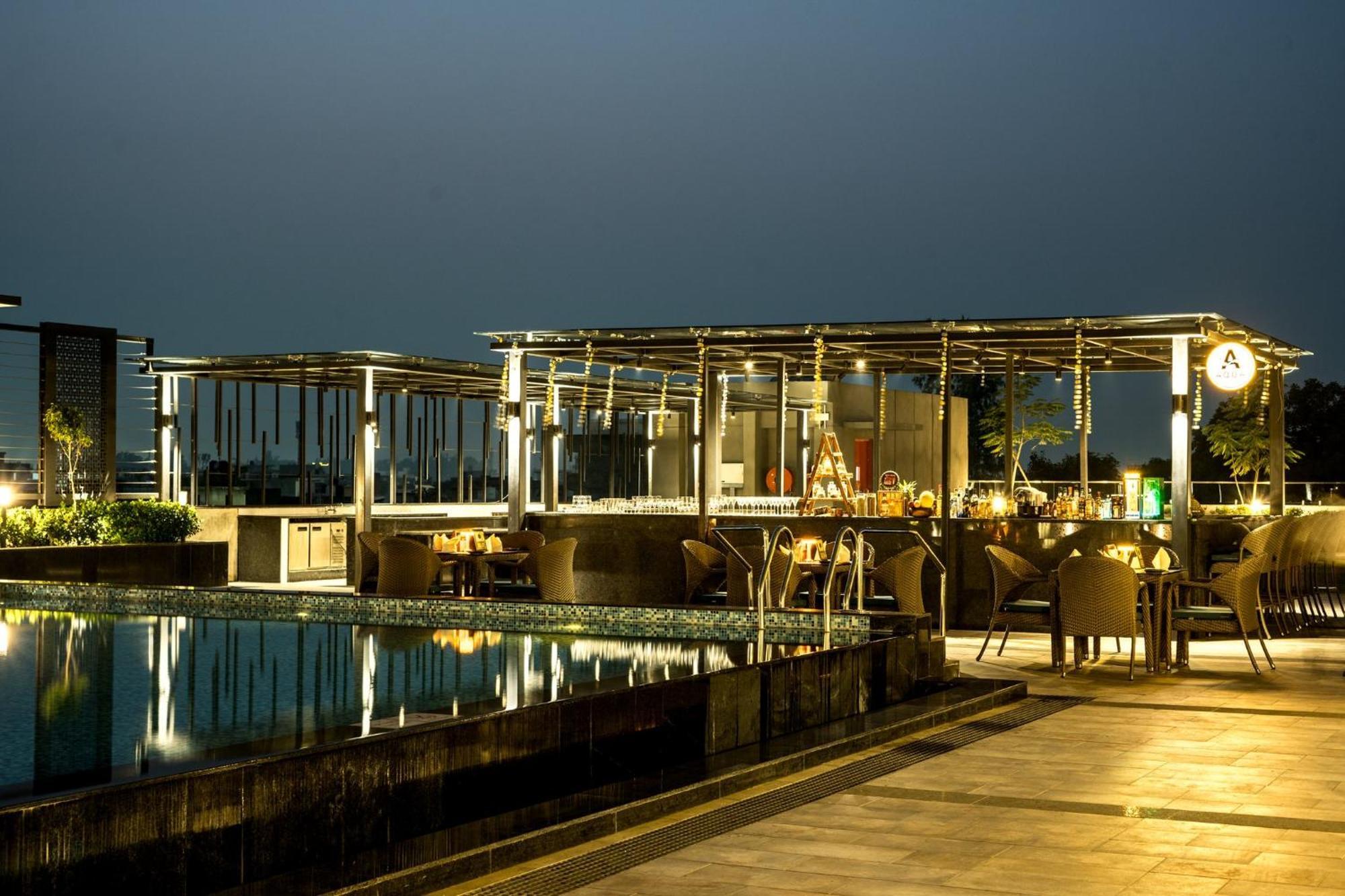 Holiday Inn Lucknow Airport By Ihg エクステリア 写真